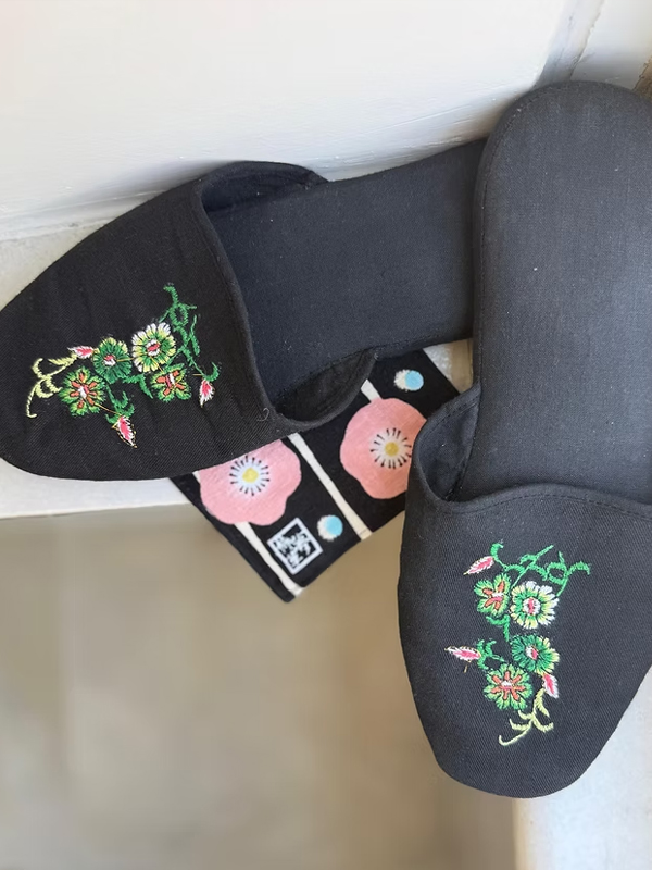 Vintage Made in Japan Nakışlı Terlik