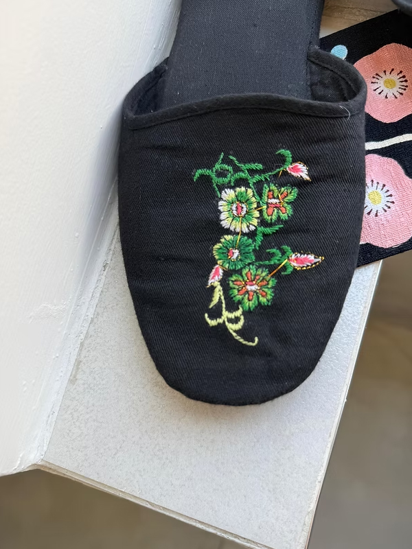 Vintage Made in Japan Nakışlı Terlik