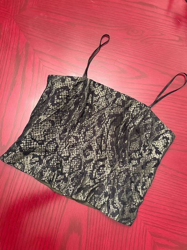 Vintage Büstiyer Made in Canada