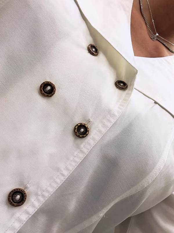 C&A Saten Dokulu Beyaz Gömlek