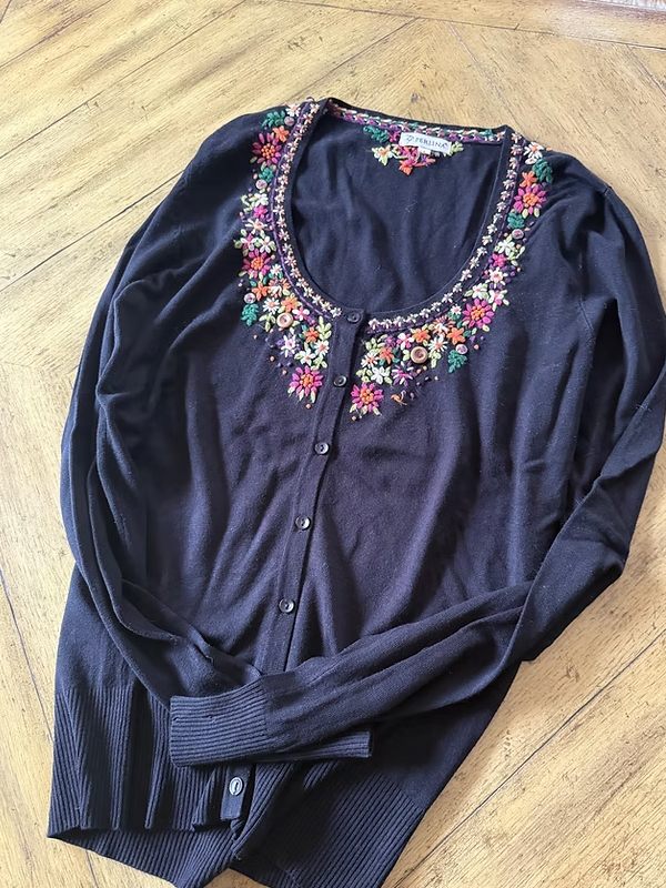 Perlina Nakış ve Boncuklu Hırka