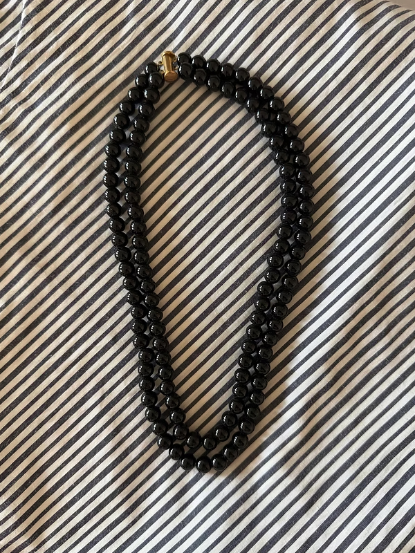 Çift Sıra Siyah Kolye